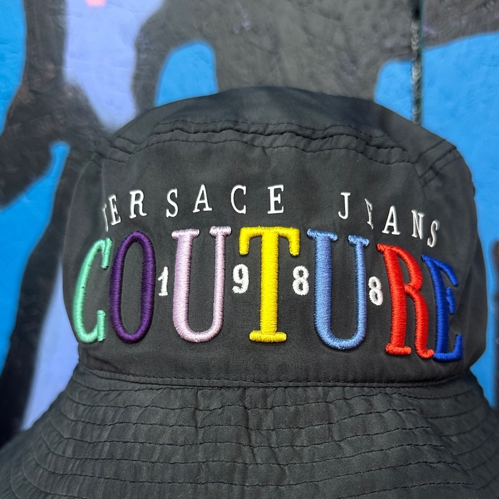 Authentic Versace Jeans Couture Rainbow Embroidered Black Bucket Hat Unisex New - Picture 2 of 5